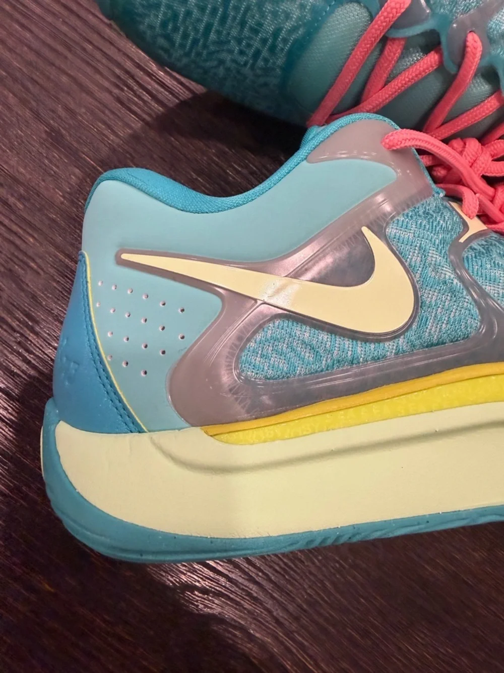 Nike jonquel jones